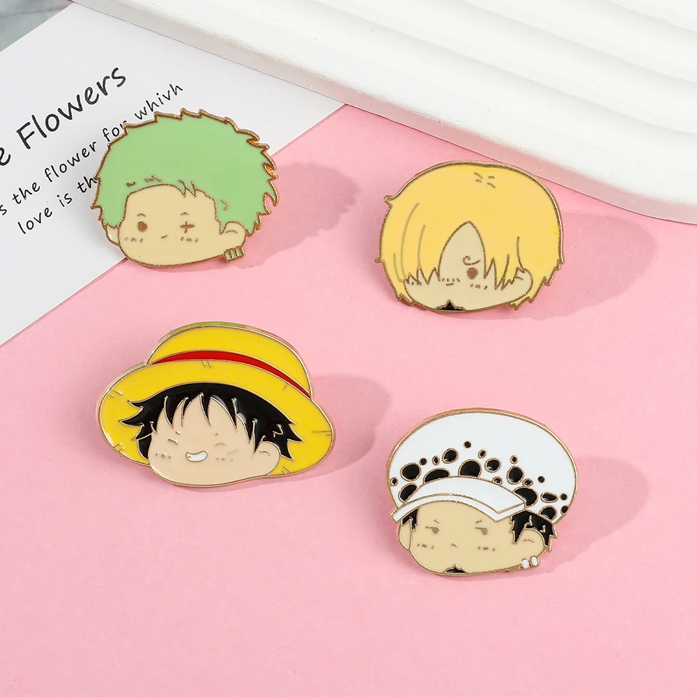 4 Pcs Anime Character Brooch S - огляд і ціна Anime Cosplay Simple